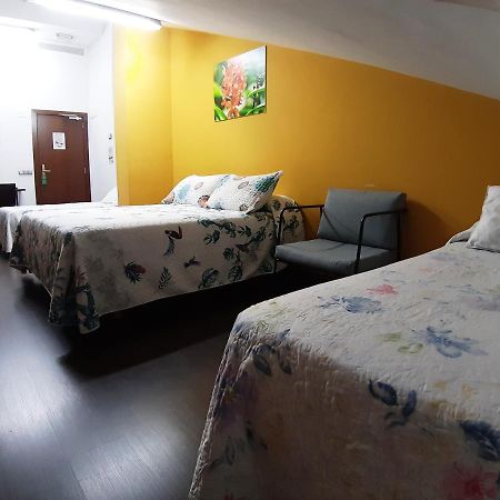 Hostal Nirvana Понферада Екстериор снимка