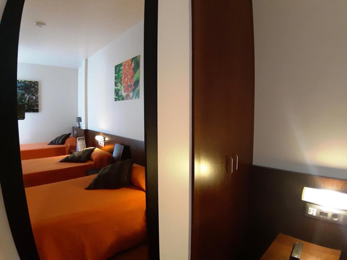 Hostal Nirvana Понферада Екстериор снимка