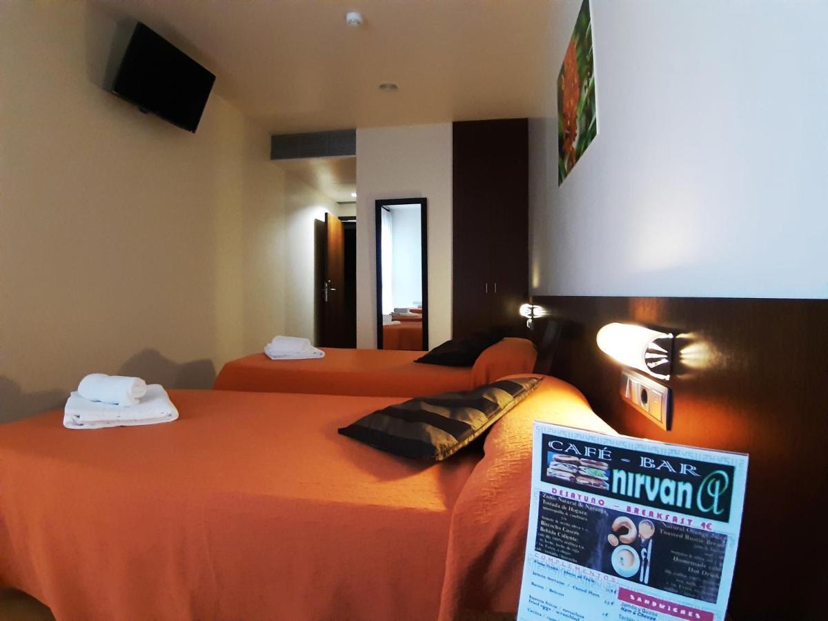Hostal Nirvana Понферада Екстериор снимка