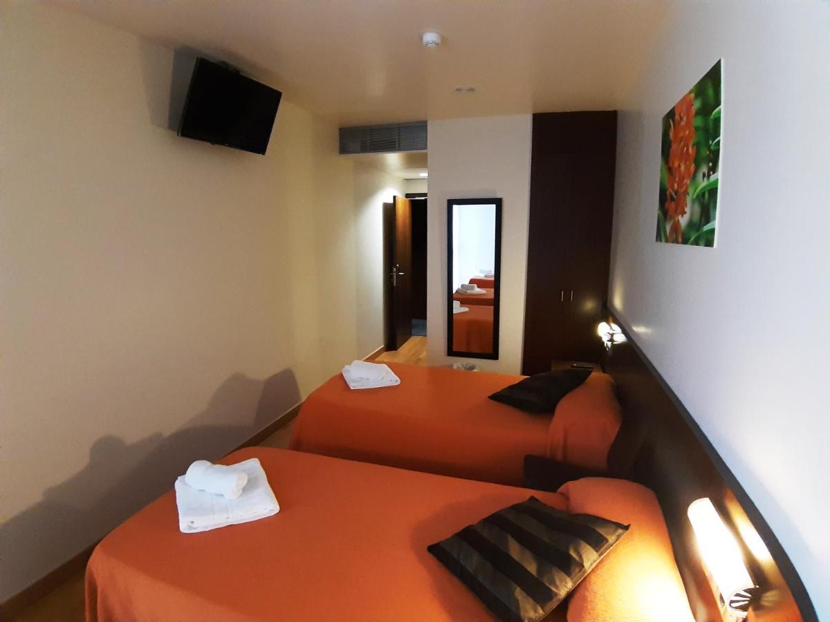 Hostal Nirvana Понферада Екстериор снимка