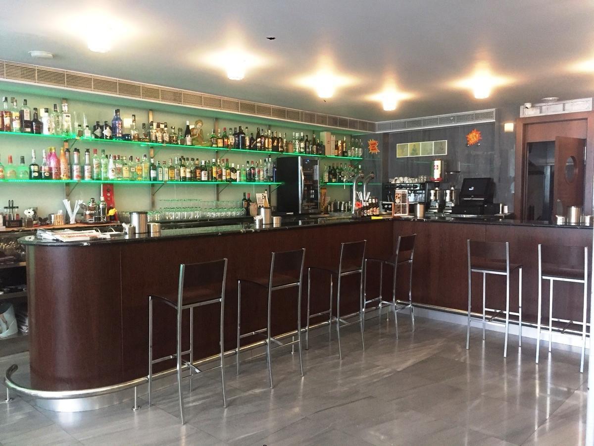 Hostal Nirvana Понферада Екстериор снимка
