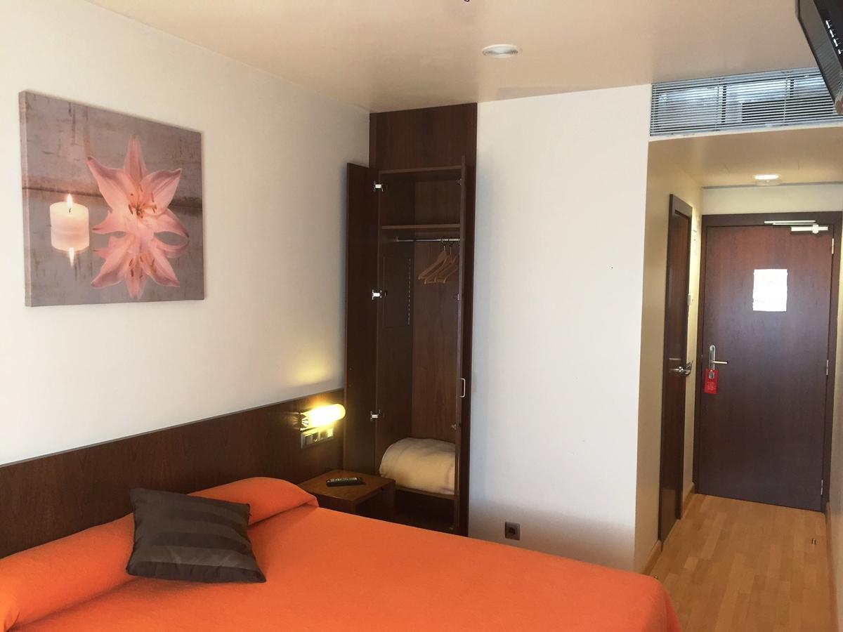 Hostal Nirvana Понферада Екстериор снимка