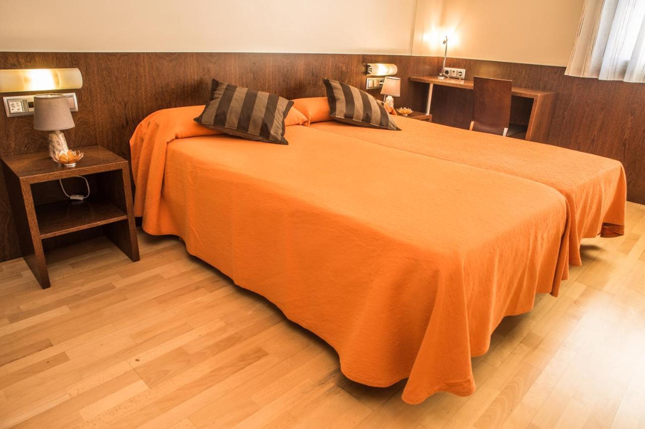 Hostal Nirvana Понферада Екстериор снимка